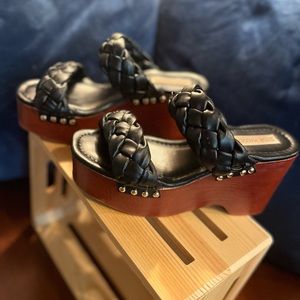 Steve Madden platform sandals